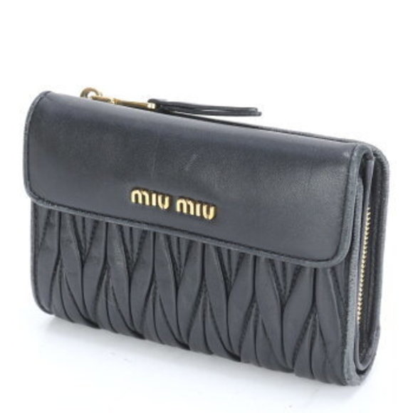 Miu Miu Matelasse leather bifold wallet round zipper long - Picture 2 of 8